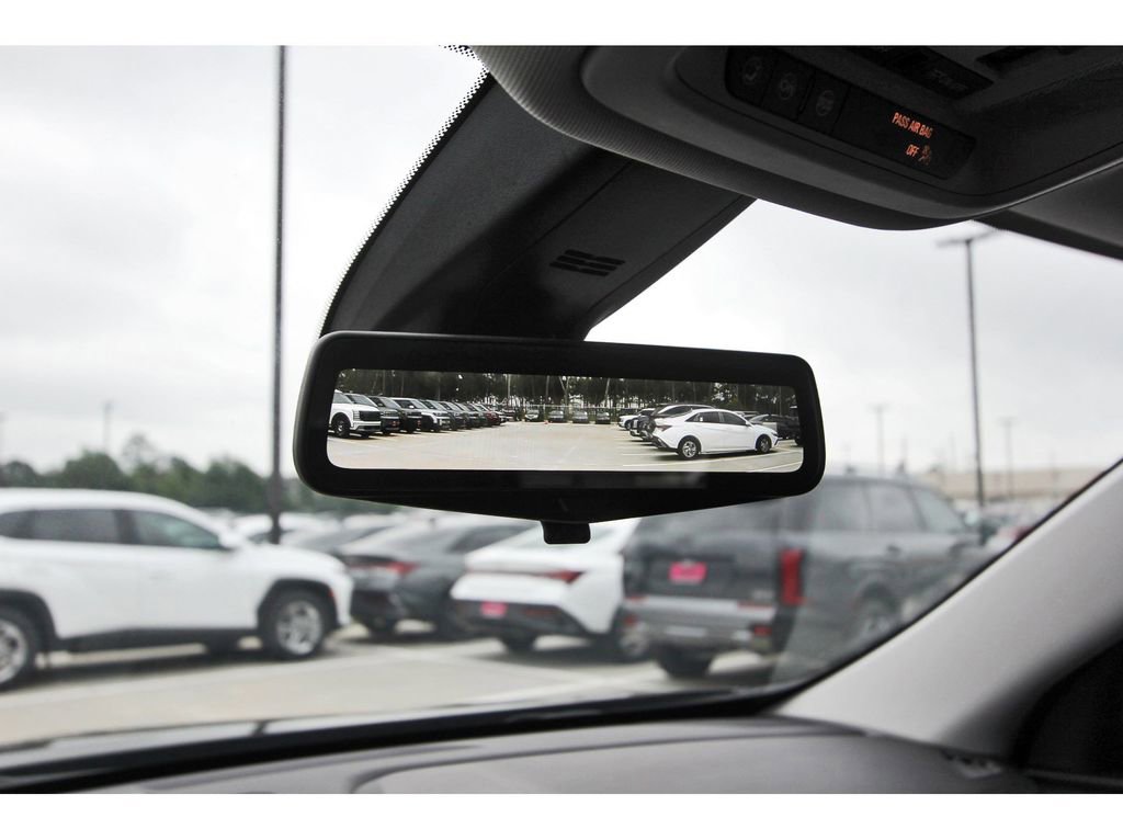 Used 2021 Chevrolet Traverse Premier w/ LPO, Blackout Package FWD image 25