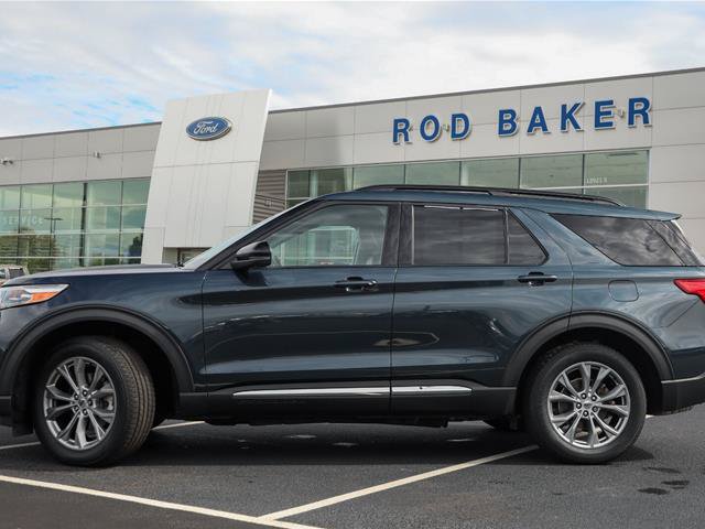 Certified 2022 Ford Explorer XLT w/ Equipment Group 202A AWD/4WD image 6