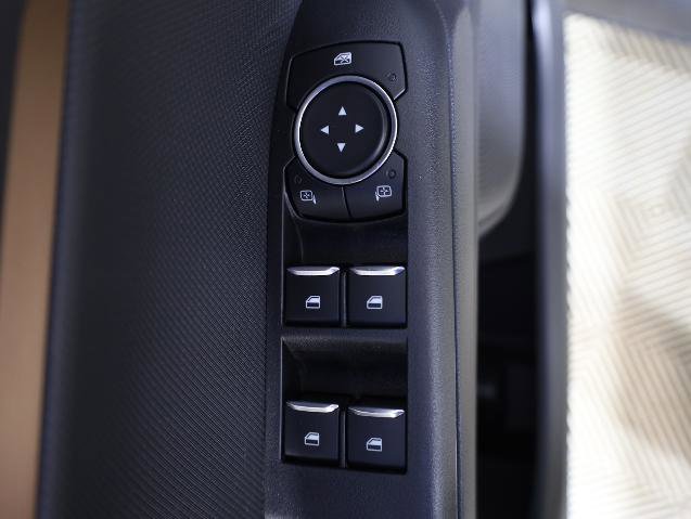 Certified 2025 Ford Bronco Sport Outer Banks w/ Outer Banks Tech Package+ AWD/4WD image 19