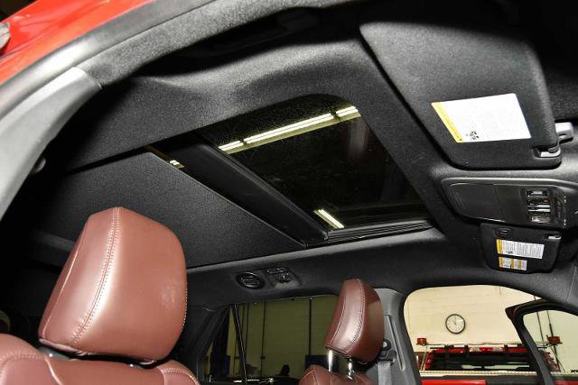 Certified 2023 Ford Explorer Platinum w/ Technology Package AWD/4WD image 34