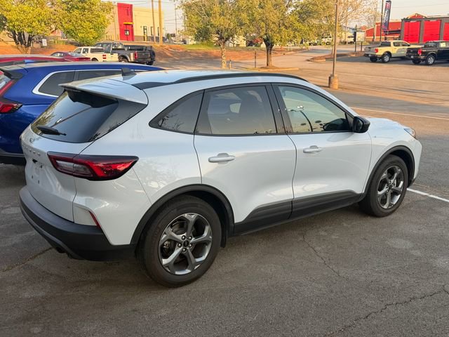 Certified 2025 Ford Escape ST-Line image 2