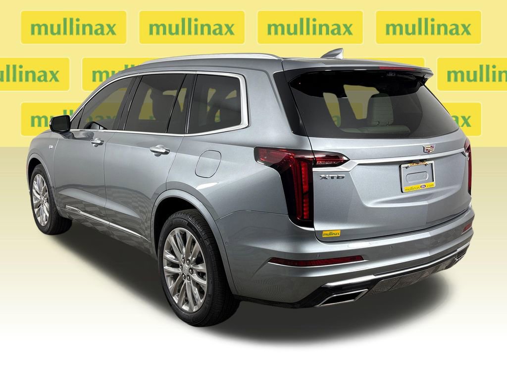 Used 2024 Cadillac XT6 Premium Luxury w/ Technology Package FWD image 8