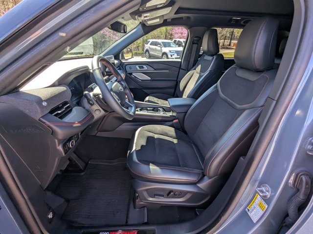 Certified 2025 Ford Explorer ST image 17