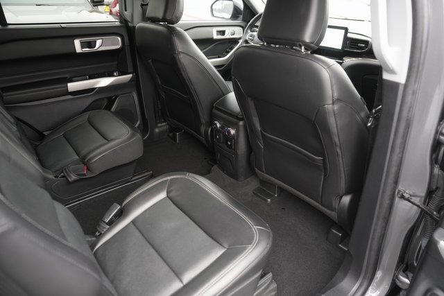 Certified 2022 Ford Explorer Limited w/ Equipment Group 301A image 14