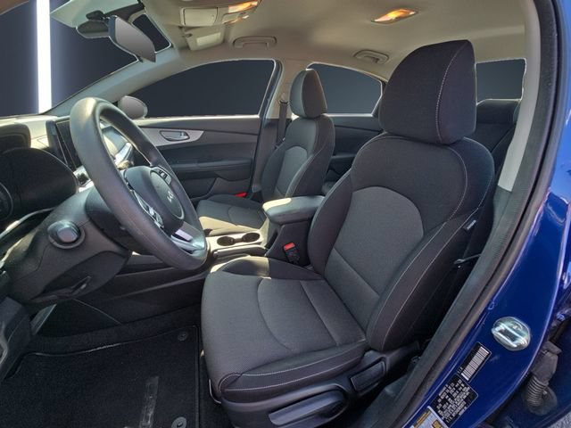 Used 2024 Kia Forte LXS w/ LXS Technology Package FWD image 9