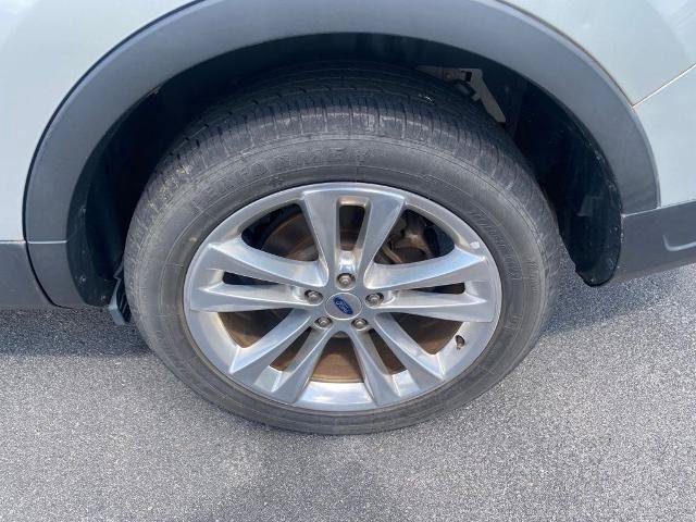 Certified 2018 Ford Explorer XLT w/ Equipment Group 202A FWD image 30