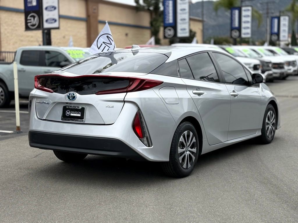 Used 2022 Toyota Prius Prime XLE image 10
