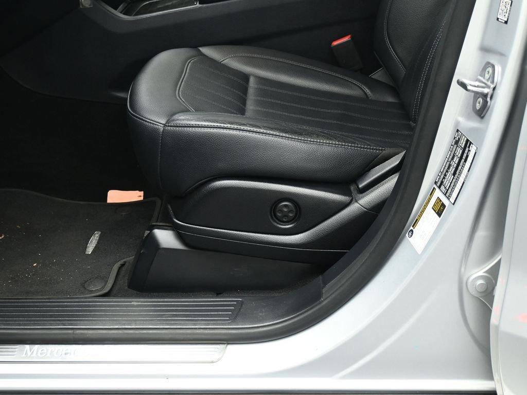 Used 2019 Mercedes-Benz GLE 400 4MATIC image 35