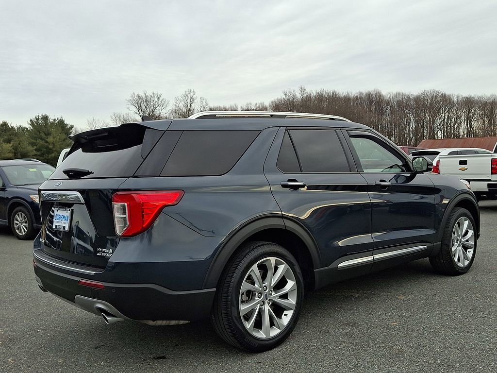 Certified 2022 Ford Explorer Platinum w/ Technology Package image 6