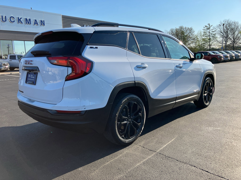 Used 2021 GMC Terrain SLE w/ Elevation Edition image 5