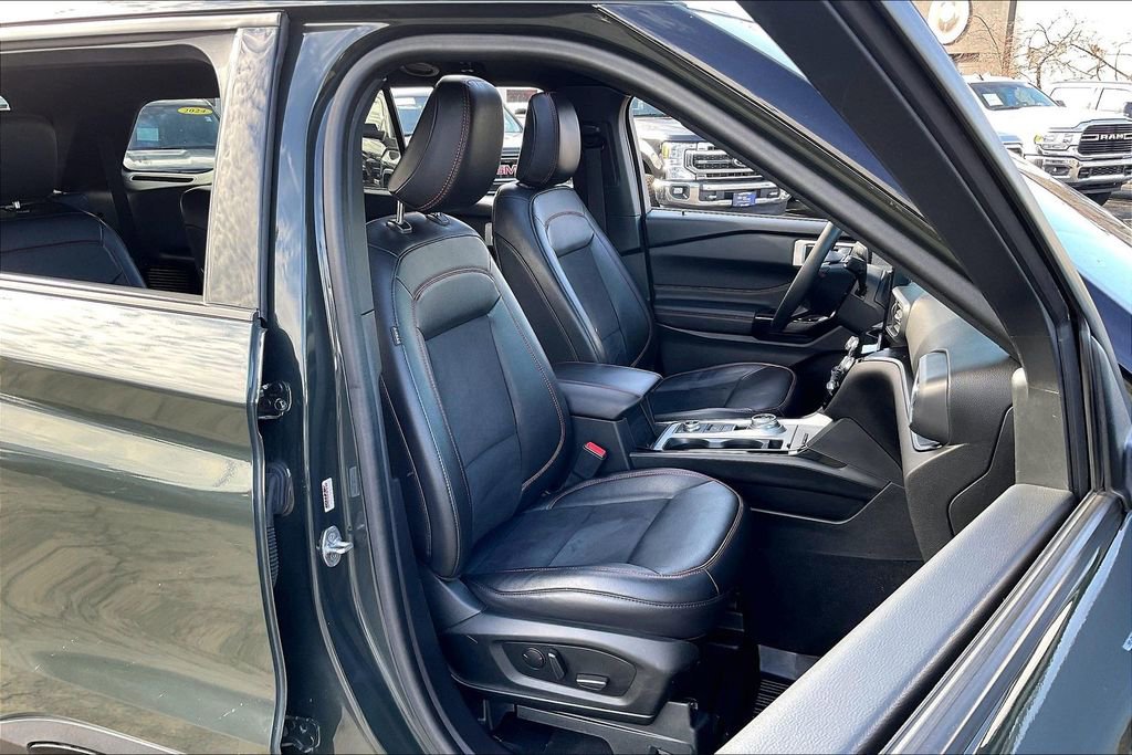 Certified 2022 Ford Explorer ST-Line image 6