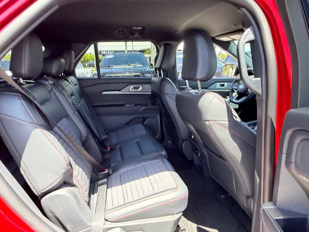 Certified 2026 Ford Explorer ST-Line w/ Premium Package RWD image 16