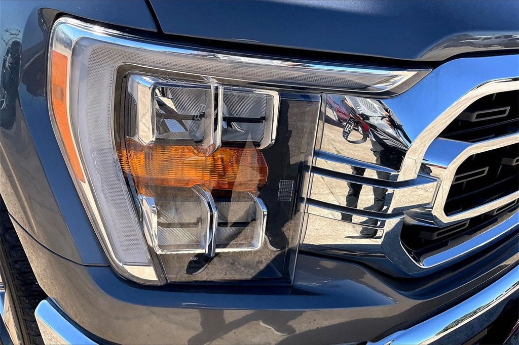 Certified 2021 Ford F150 XLT w/ Equipment Group 302A High image 33