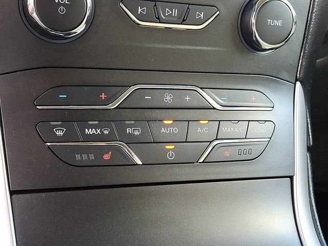 Certified 2019 Ford Edge SEL w/ Equipment Group 201A AWD/4WD image 17