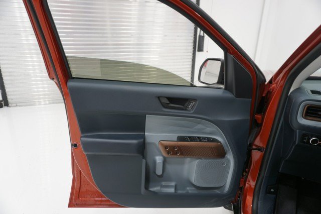 Certified 2023 Ford Maverick Lariat FWD image 12