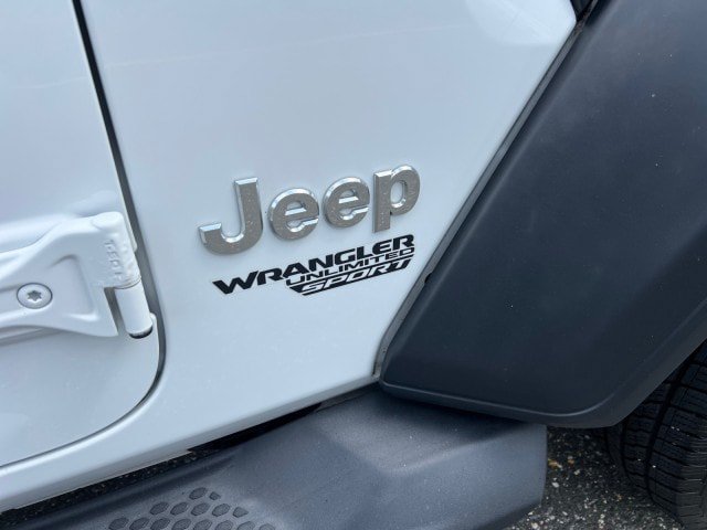Used 2018 Jeep Wrangler Unlimited Sport S AWD/4WD image 36