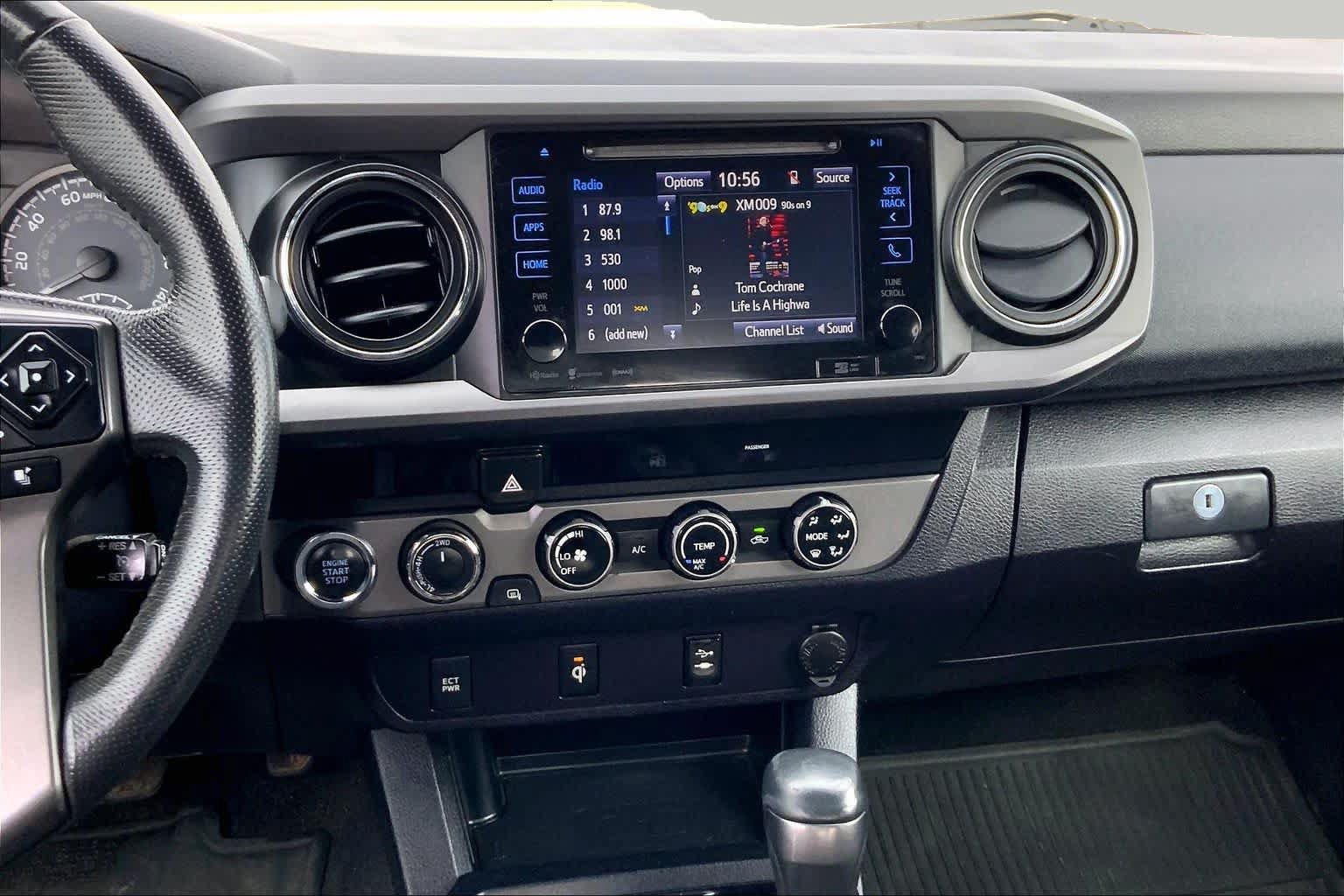Used 2017 Toyota Tacoma TRD Off-Road w/ Tow Package AWD/4WD image 7