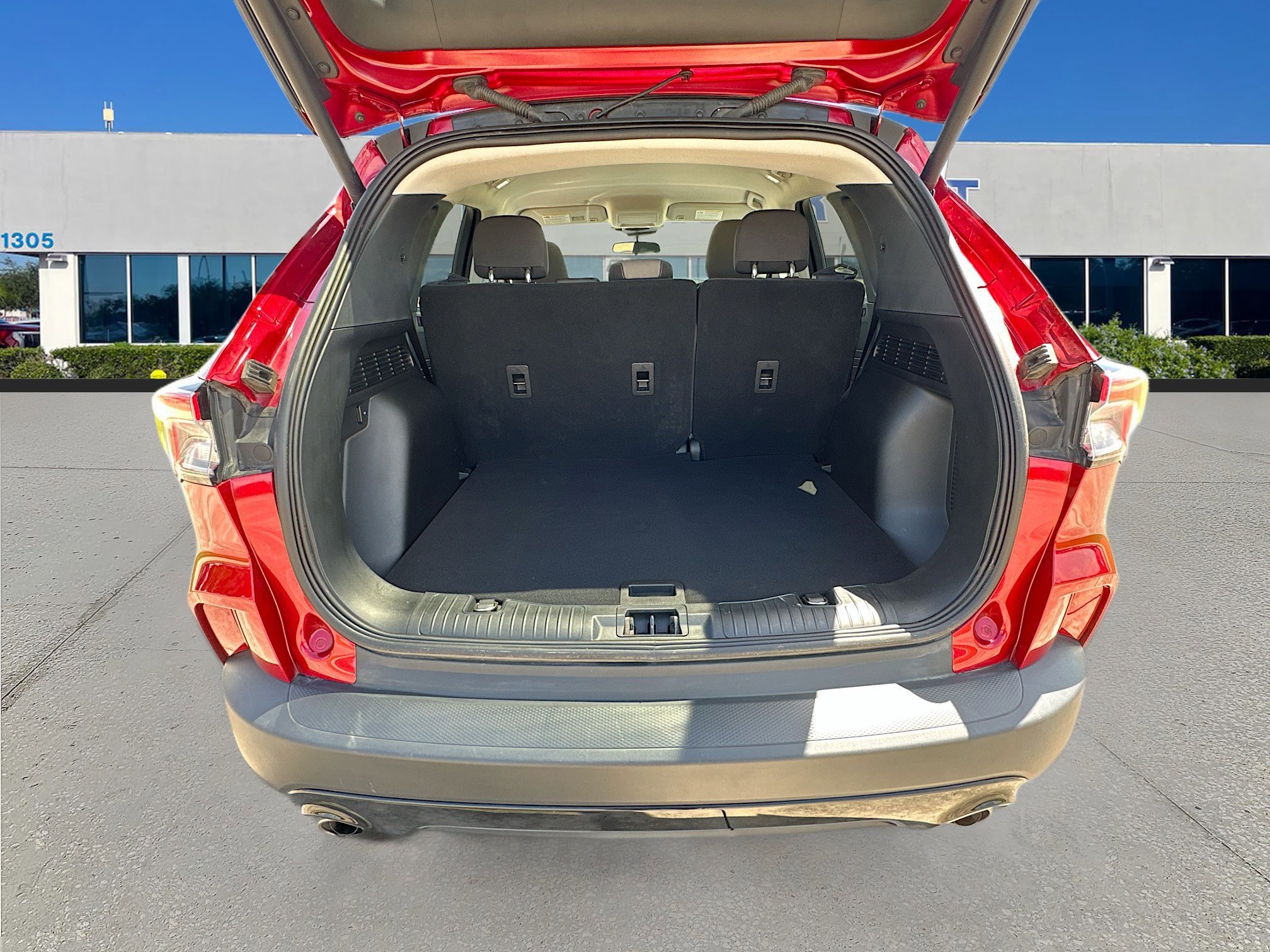 Certified 2021 Ford Escape SE w/ SE Sport Appearance Package image 24