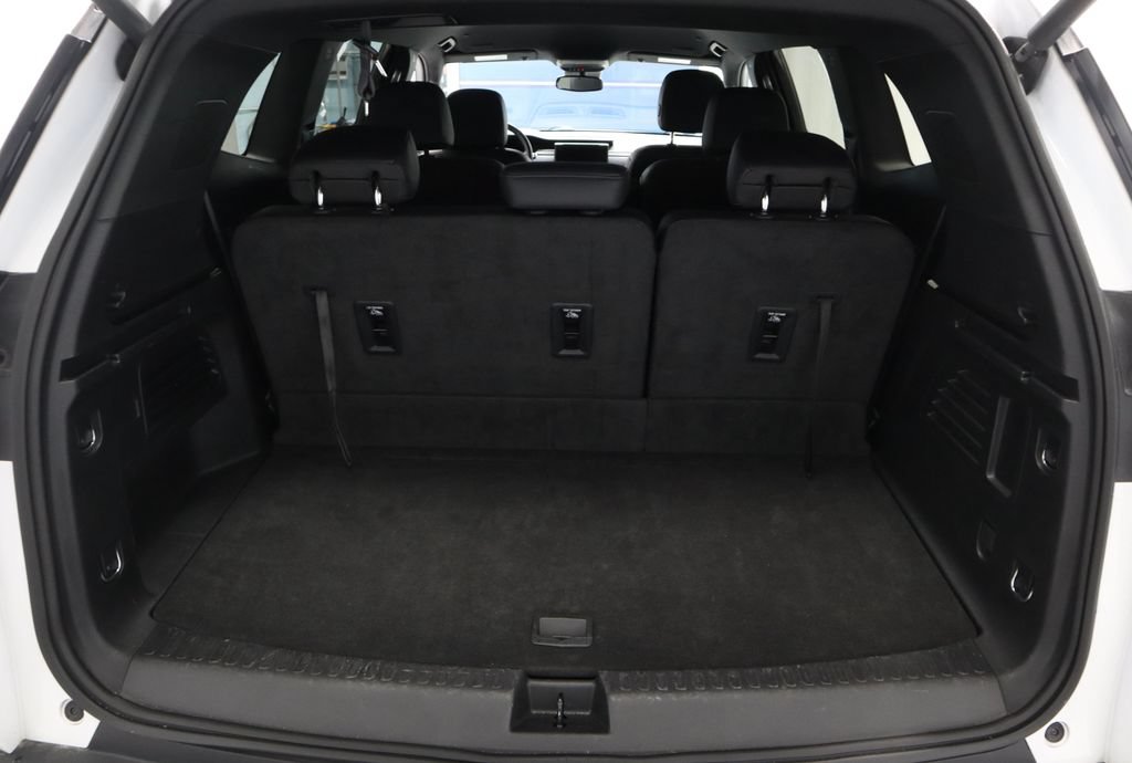 Used 2024 GMC Acadia Elevation AWD/4WD image 19