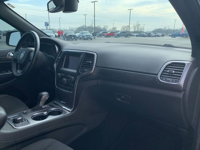 Used 2019 Jeep Grand Cherokee Laredo image 15