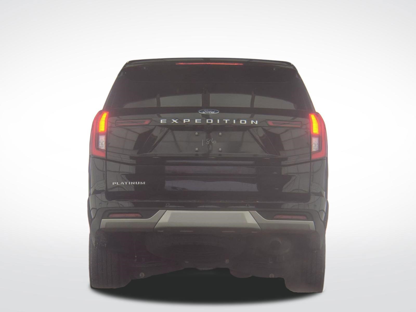 Certified 2025 Ford Expedition Platinum image 4