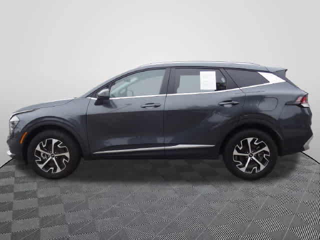 Used 2024 Kia Sportage EX AWD/4WD image 2