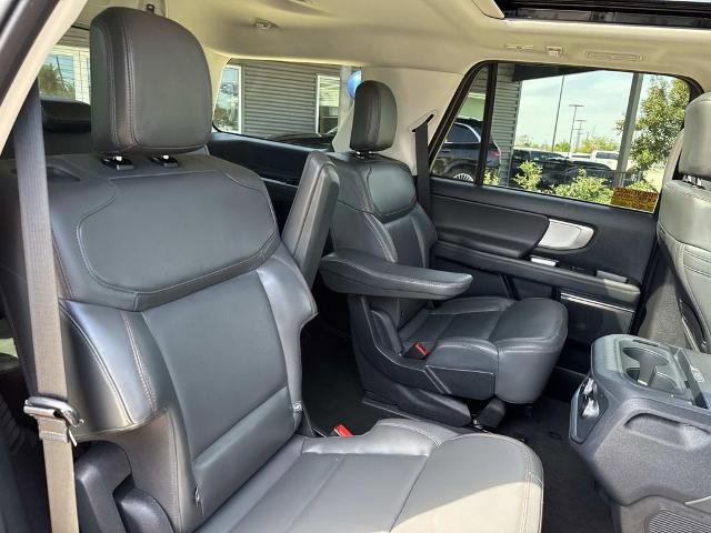 Certified 2025 Ford Expedition Active image 12