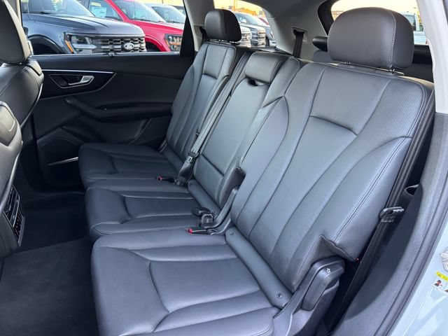 Used 2023 Audi Q7 3.0T Prestige w/ Prestige Package AWD/4WD image 17