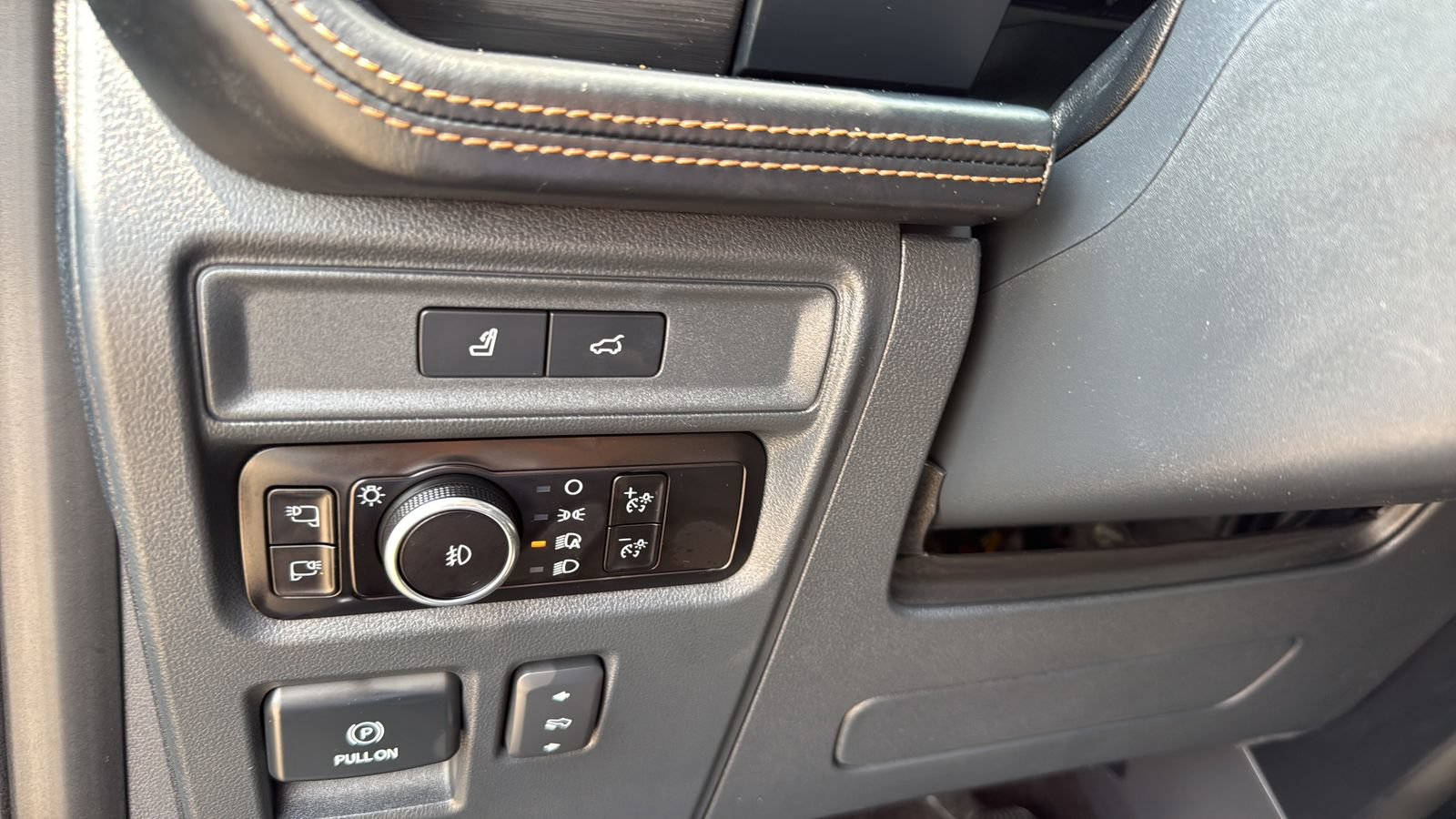 Certified 2023 Ford Expedition Platinum RWD image 17