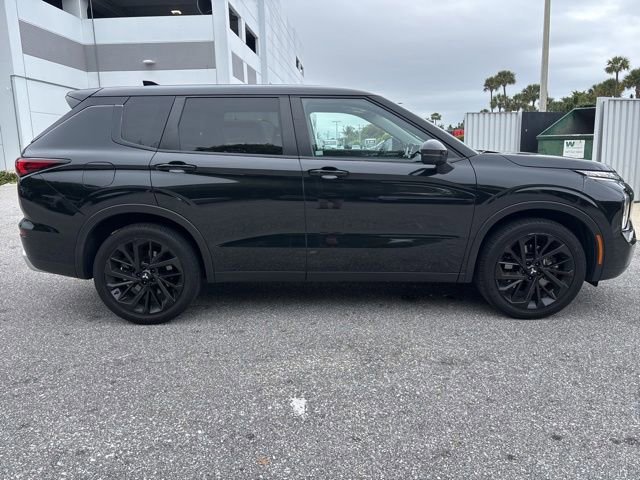 Used 2024 Mitsubishi Outlander SE image 4