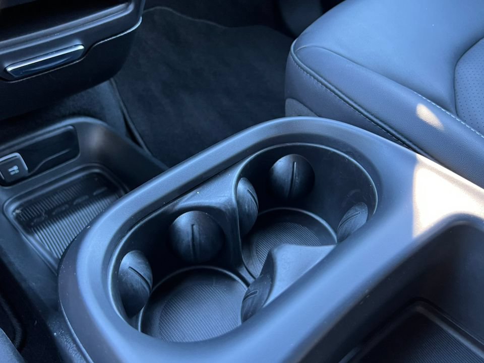 Used 2026 Chrysler Pacifica Select FWD image 28