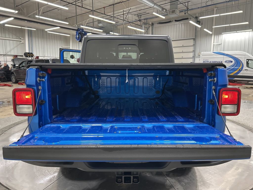Used 2023 Jeep Gladiator Willys image 22