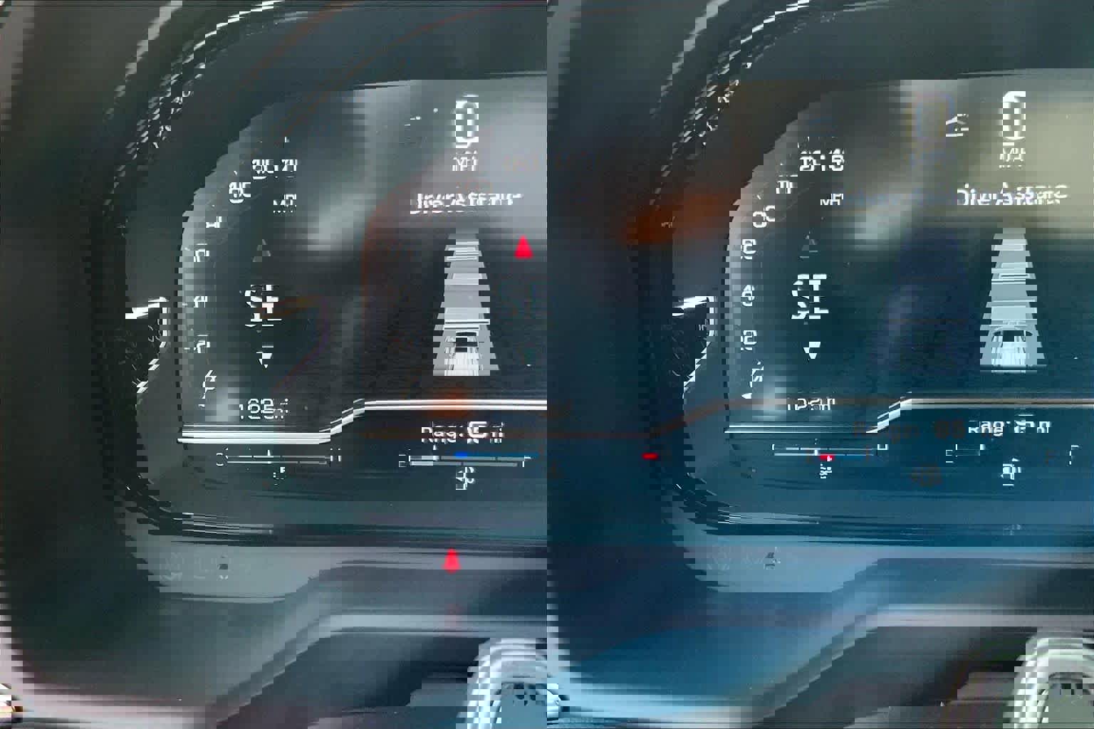 Used 2024 GMC Yukon Denali w/ Advanced Technology Package image 24