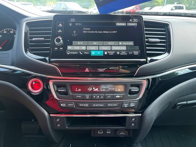 Used 2026 Honda Ridgeline Black Edition image 13