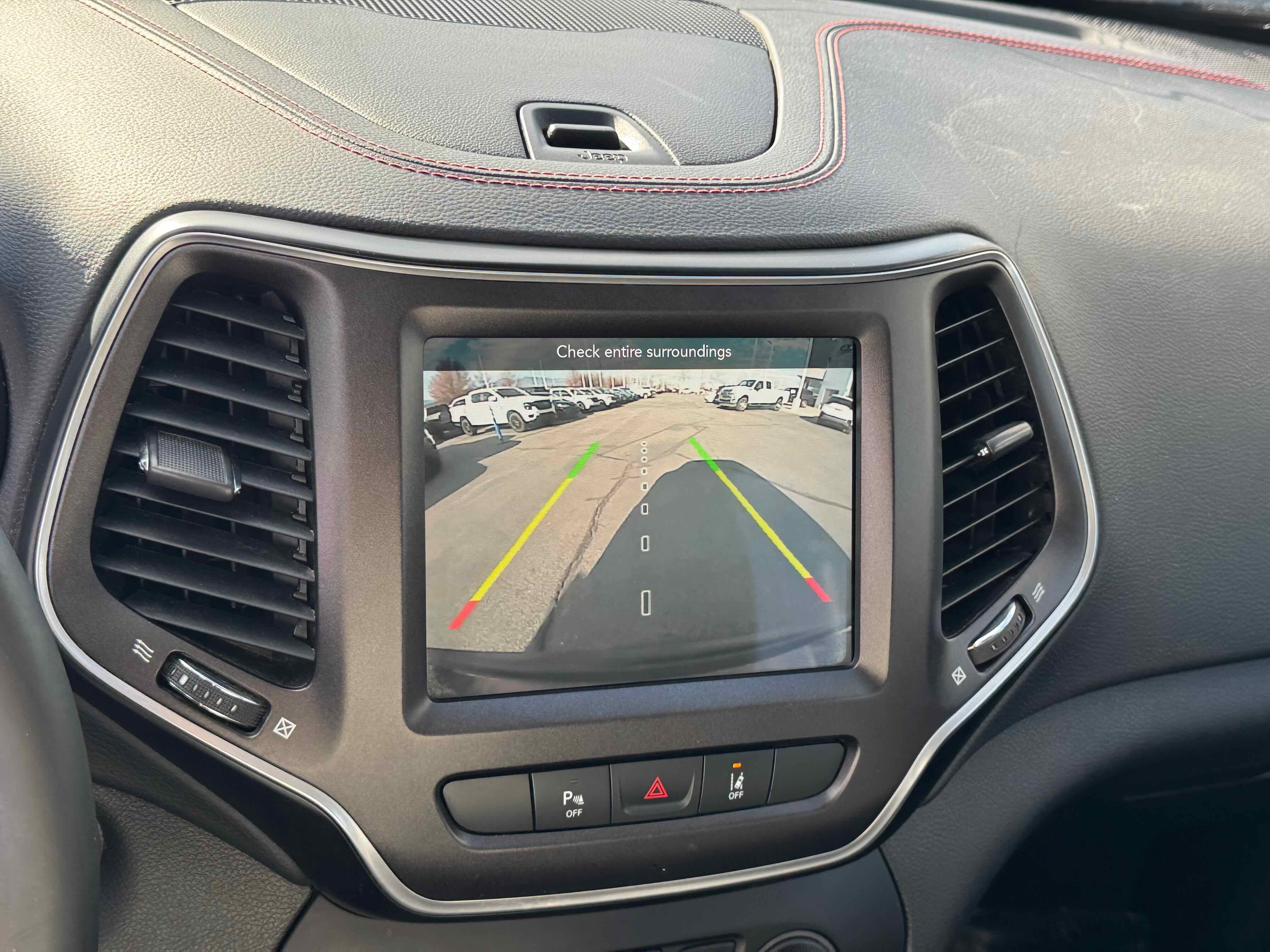 Used 2021 Jeep Cherokee Trailhawk w/ Comfort/Convenience Group image 18