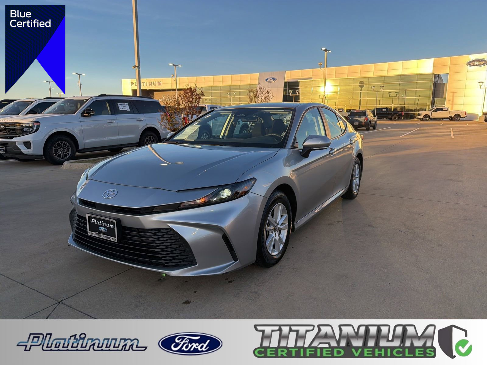 Used 2025 Toyota Camry LE image 1