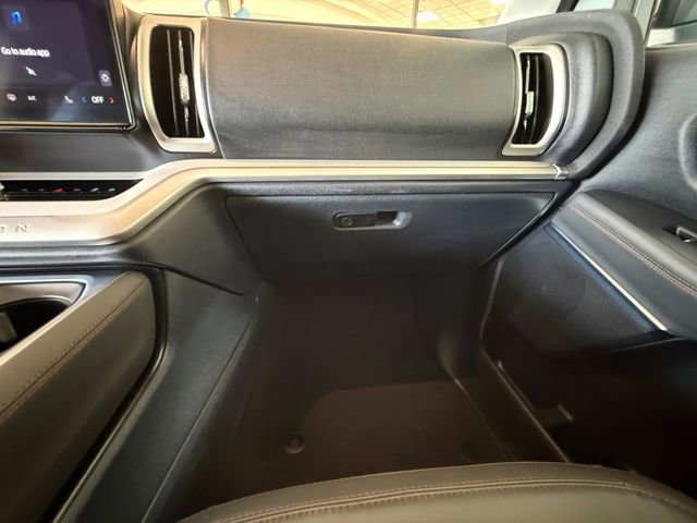 Certified 2025 Ford Expedition Active AWD/4WD image 23