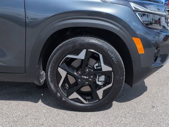 Used 2025 Kia Seltos S AWD/4WD image 11