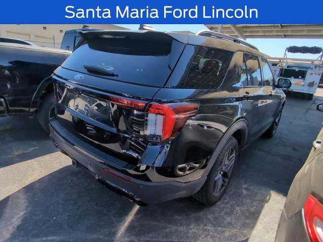Certified 2025 Ford Explorer ST-Line w/ ST-Line Street Pack image 5