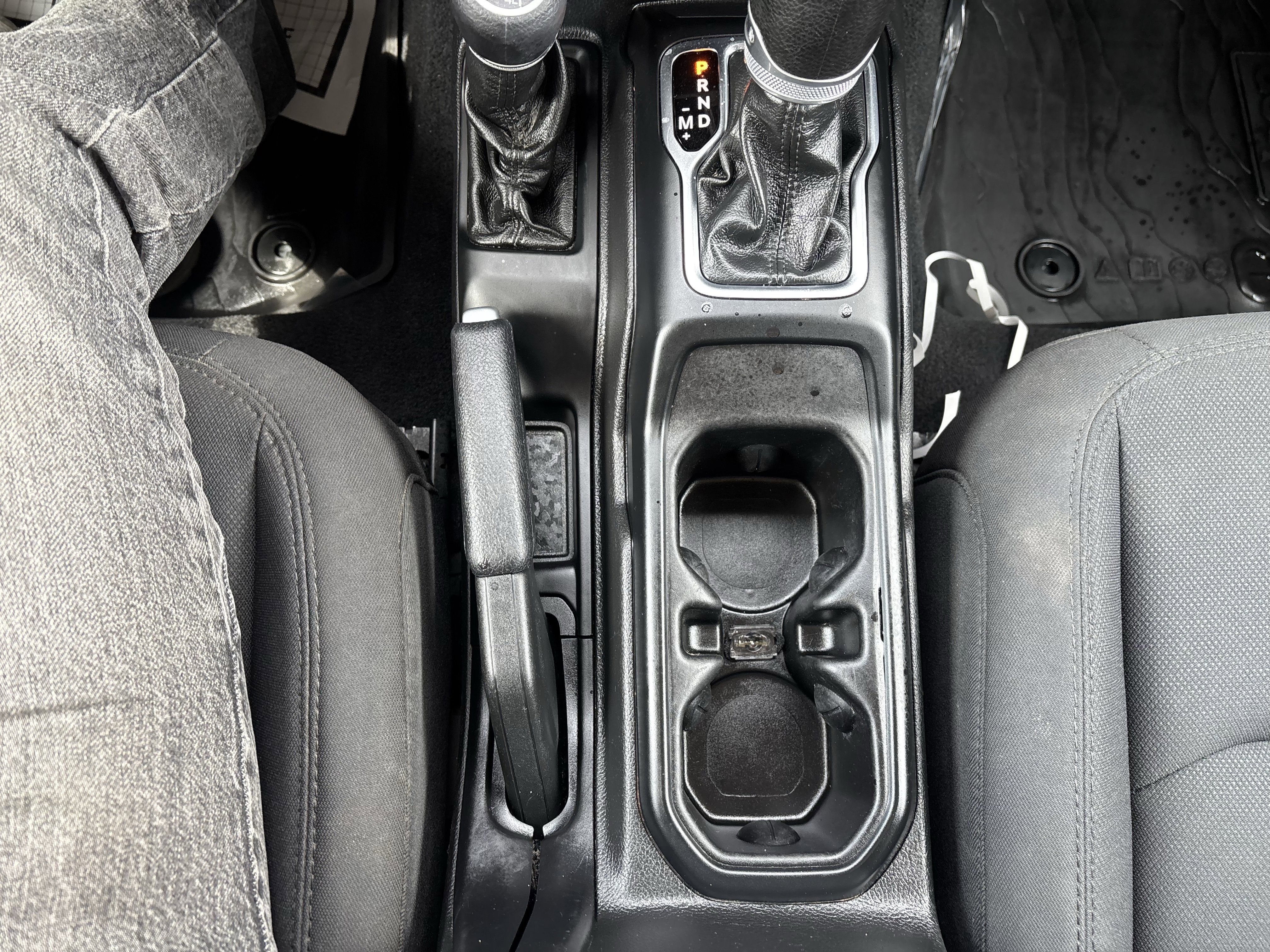 Used 2022 Jeep Gladiator Sport AWD/4WD image 32