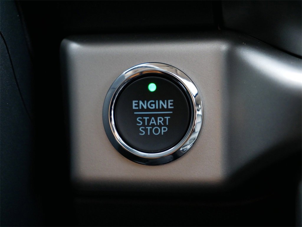 Certified 2024 Ford Expedition XLT image 24