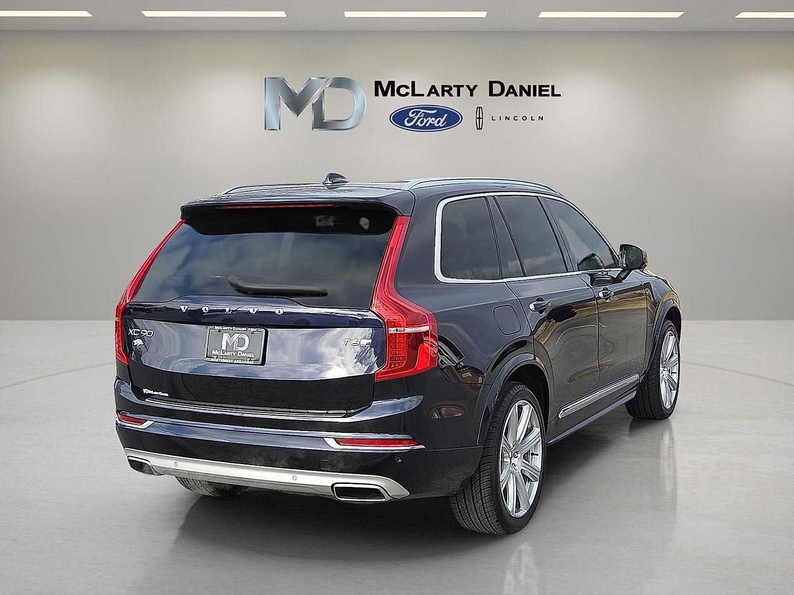 Used 2019 Volvo XC90 T6 Inscription w/ Protection Package Premier image 5