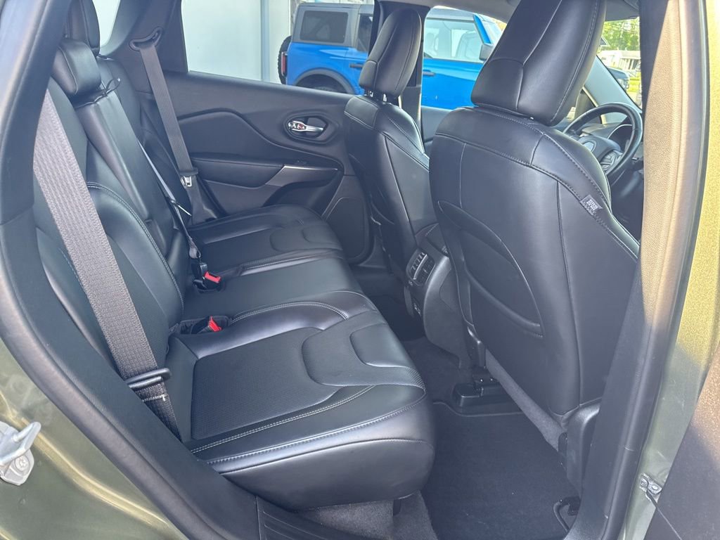 Used 2021 Jeep Cherokee Latitude Lux FWD image 39