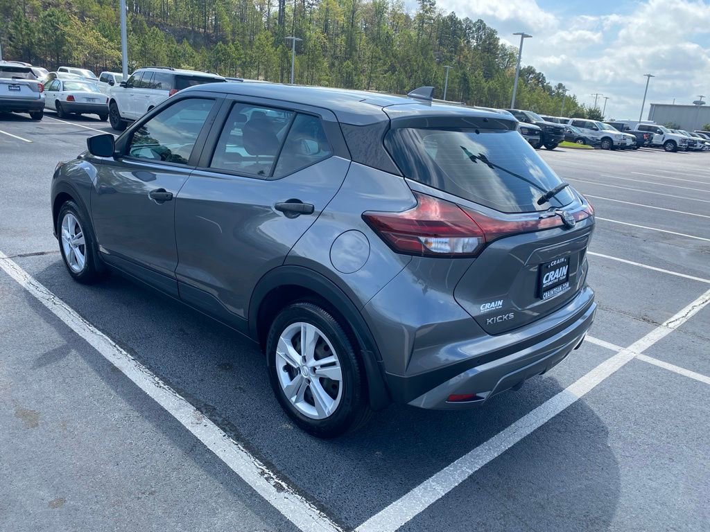 Used 2023 Nissan Kicks S image 3