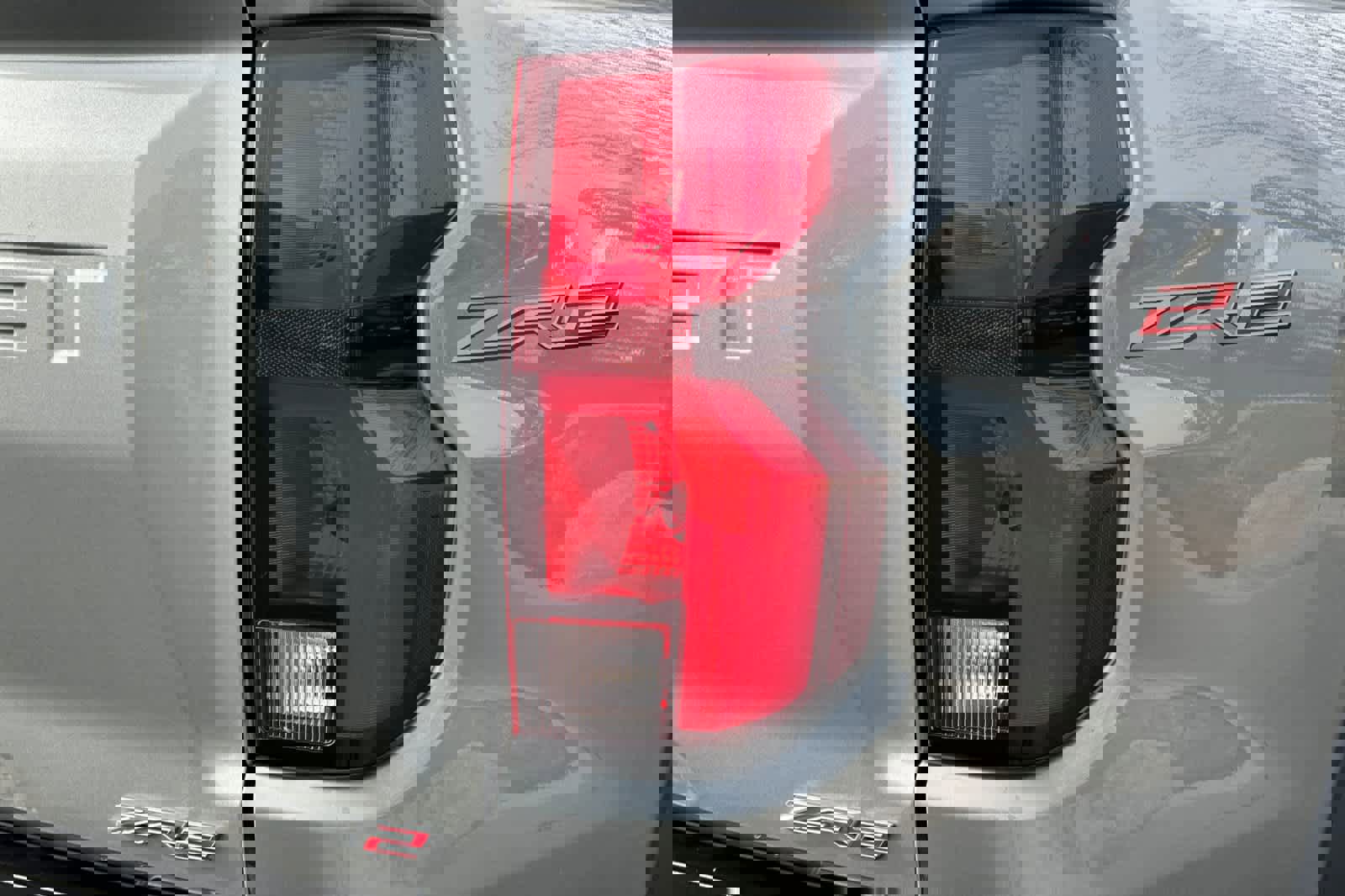 Used 2024 Chevrolet Colorado ZR2 w/ ZR2 Convenience Package III image 26