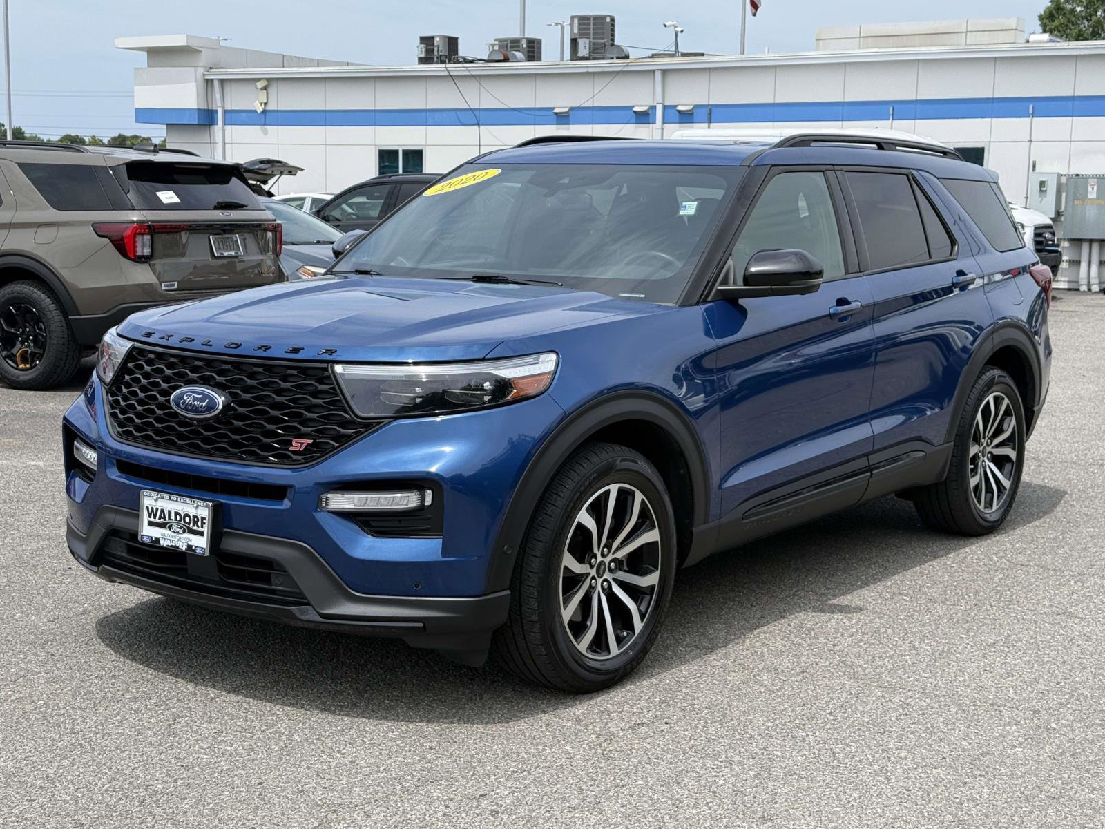 Certified 2020 Ford Explorer ST AWD/4WD image 5