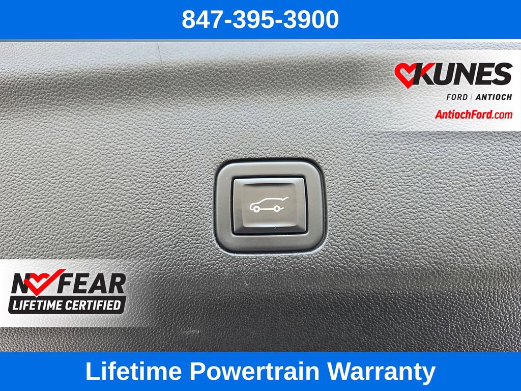 Used 2024 GMC Yukon SLT AWD/4WD image 15