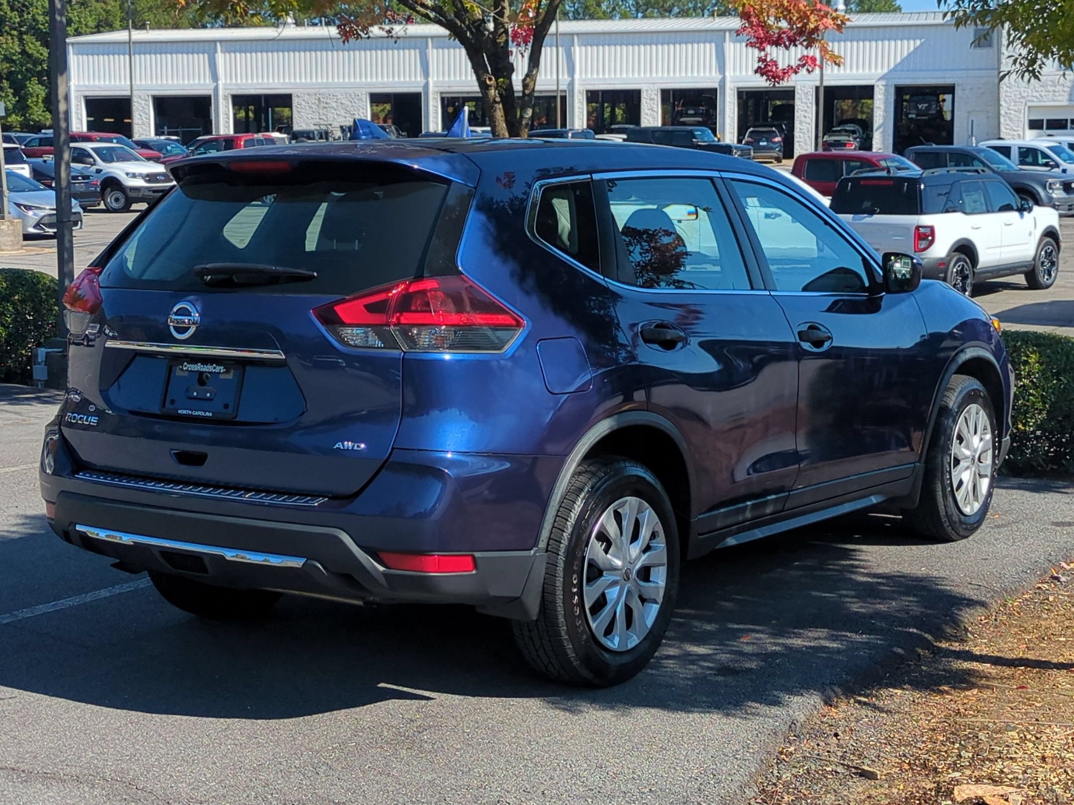Used 2019 Nissan Rogue S AWD/4WD image 3