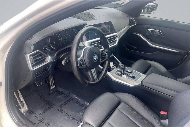 Used 2020 BMW 330i Sedan w/ M Sport Package RWD image 14