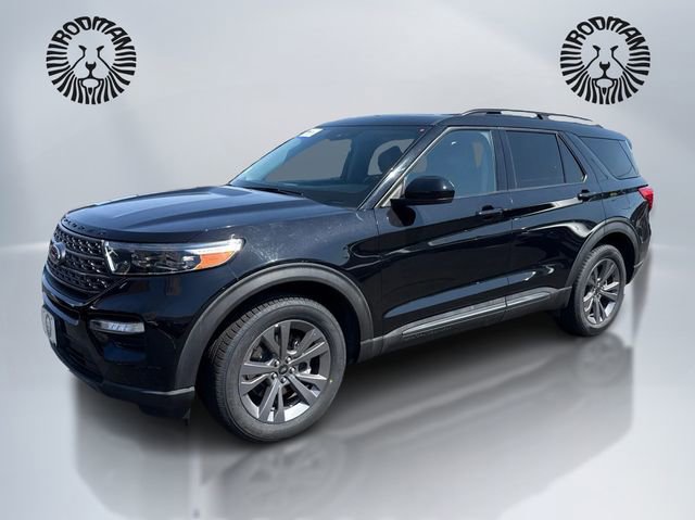 Certified 2022 Ford Explorer XLT w/ Equipment Group 202A